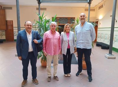 La delegada del Consell en Castellón recibe a Amics del Bàsquet
